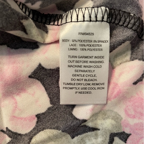 Derek Heart Floral Dress - Picture 6 of 6